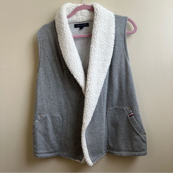 Tommy Hilfiger gray Sherpa fleece vest Size M - Picture 1 of 5